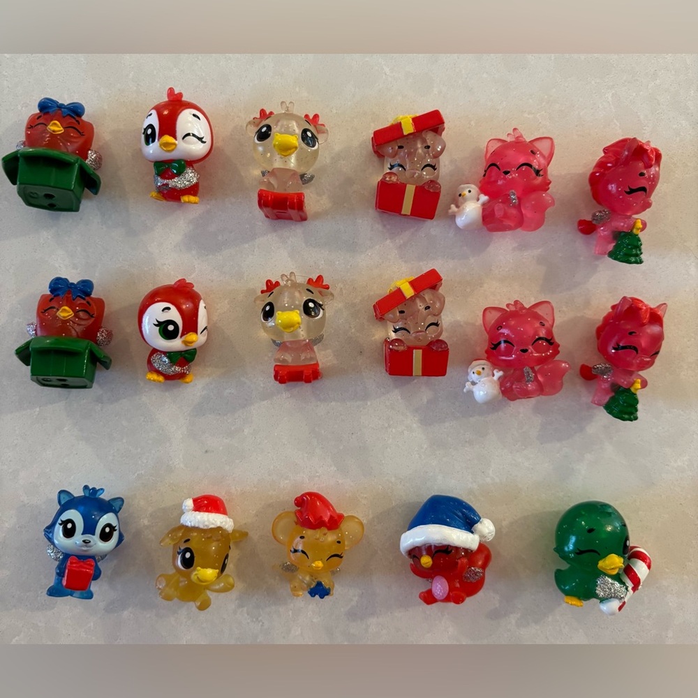 Hatchimal Christmas Lot. 17 included